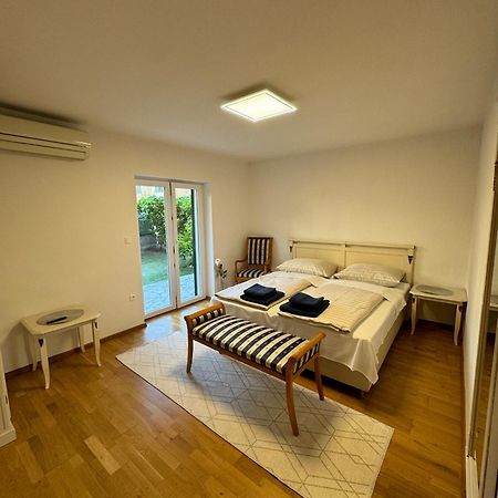 Apartamento Valentinas Garden Split Exterior foto
