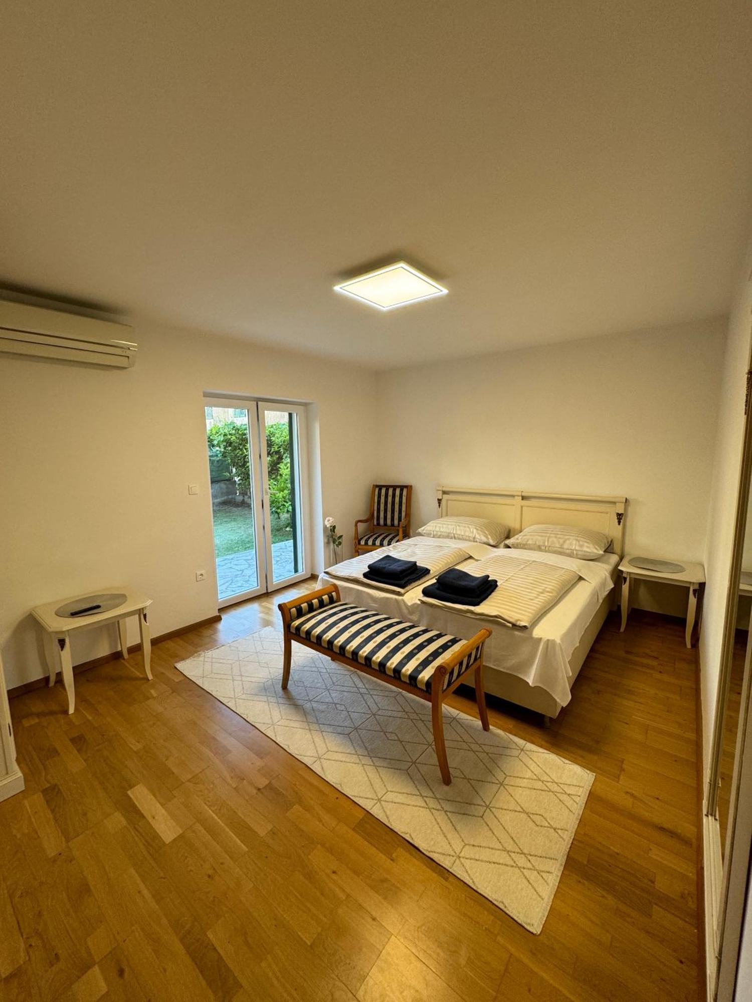 Apartamento Valentinas Garden Split Exterior foto