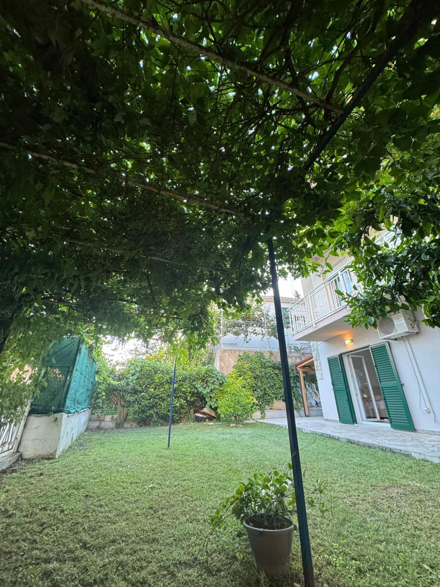 Apartamento Valentinas Garden Split Exterior foto