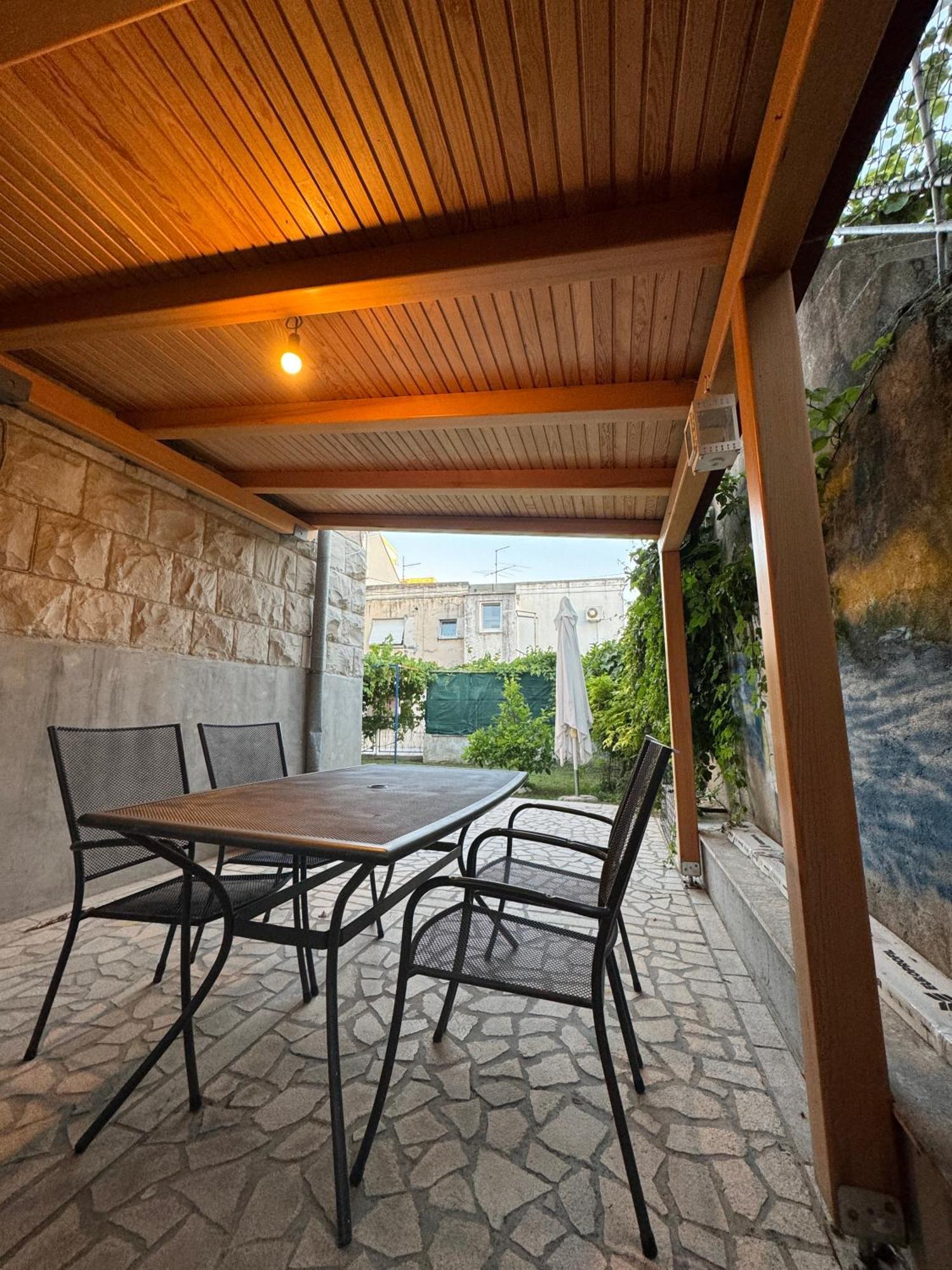 Apartamento Valentinas Garden Split Exterior foto
