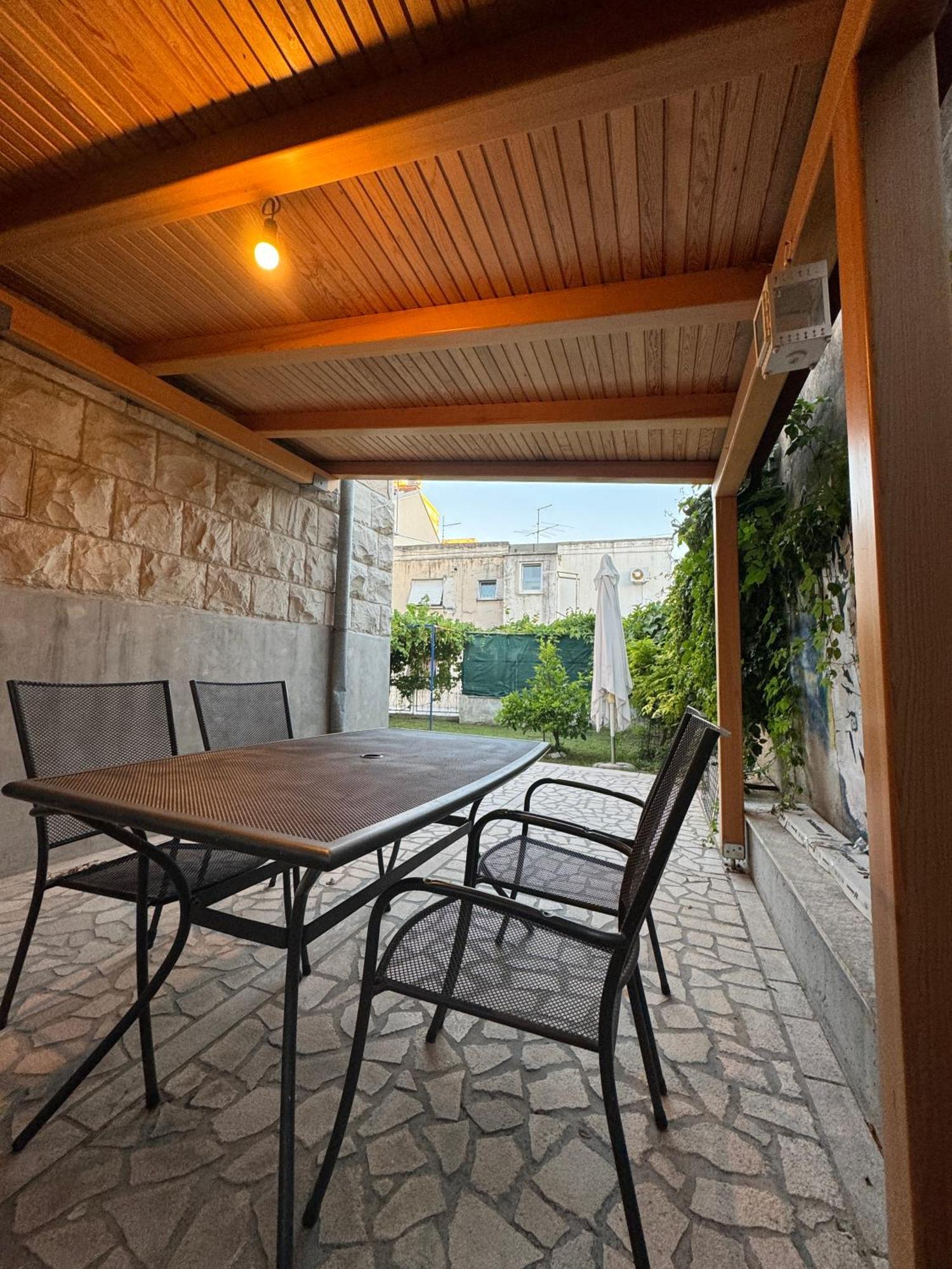 Apartamento Valentinas Garden Split Exterior foto