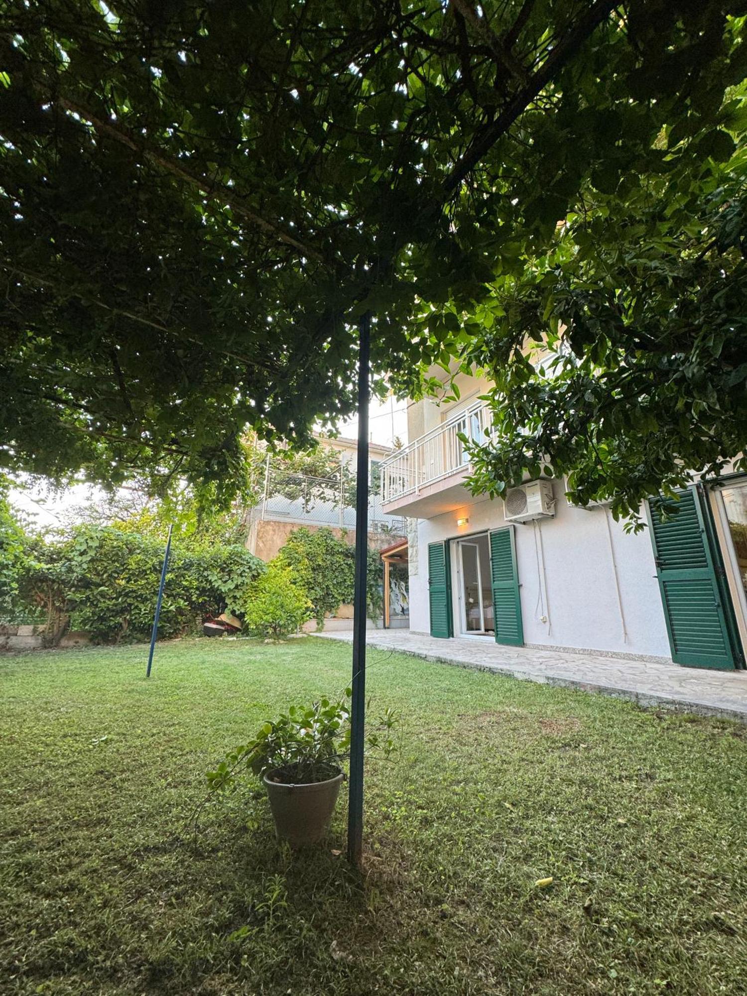 Apartamento Valentinas Garden Split Exterior foto