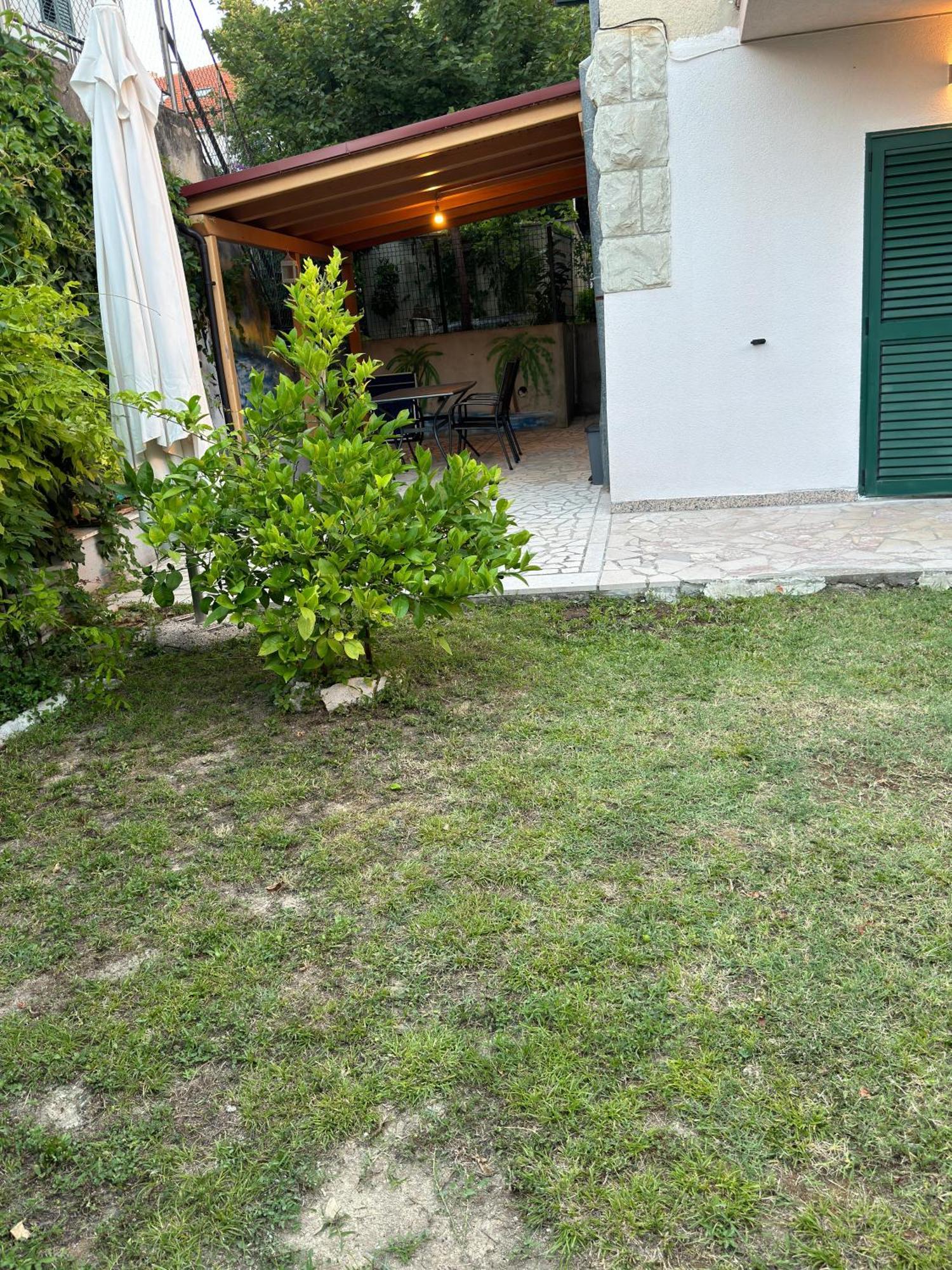 Apartamento Valentinas Garden Split Exterior foto